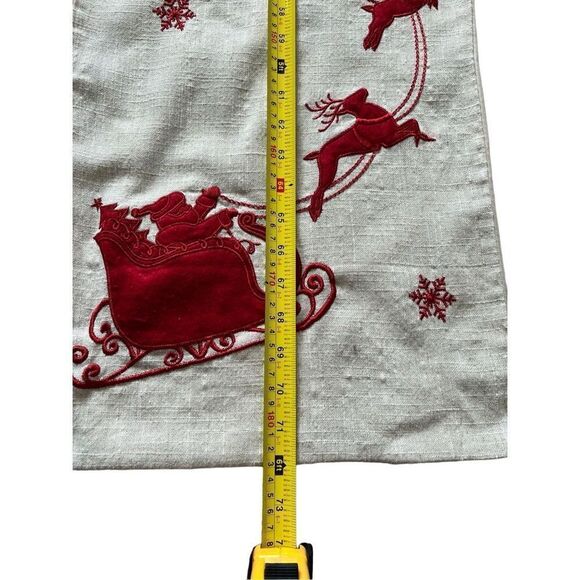 Aspen 14x72 Christmas Table Runner Red Reindeer Santa Sleigh Linen Blend - Picture 8 of 11